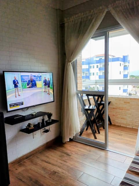 Imóvel de sucesso: Apartment 250 meters from the beach, pool and barbecue area em Bertioga