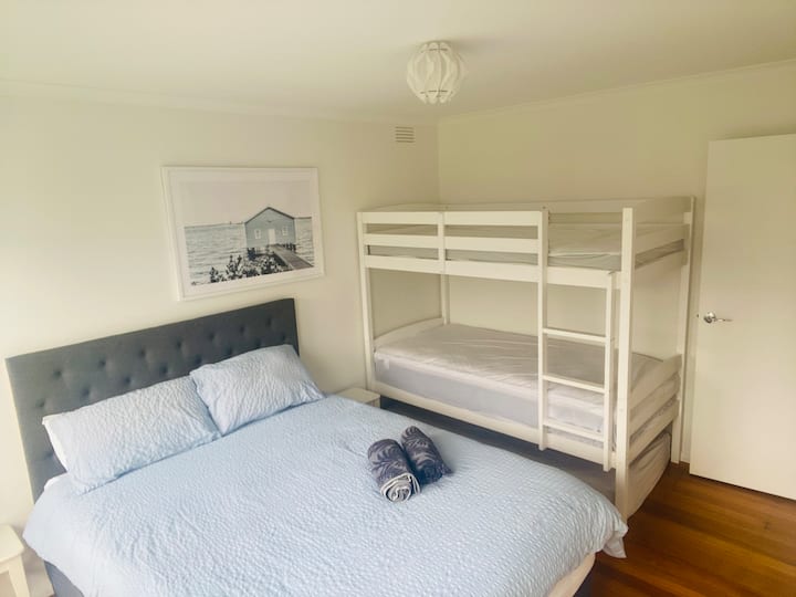 Queensize-Bett und Etagenbett (einschließlich Trundle) 