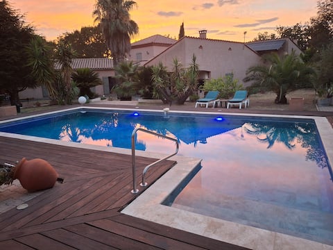 Independent studio + pool 15 minutes from the beaches