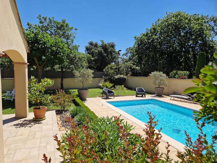 Détente En Provence : Villa Familiale Avec Piscine - Orange, France