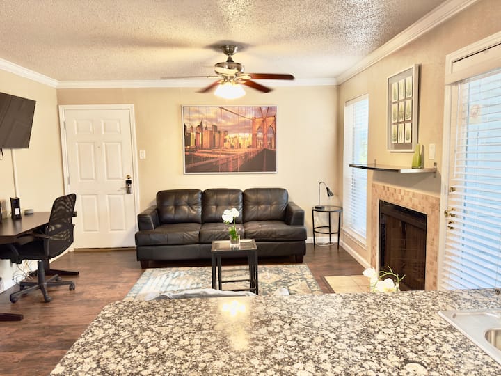 I02 - Cozy 2bd/1ba Condo | Hwy161/183 |Dfw South - Irving, TX
