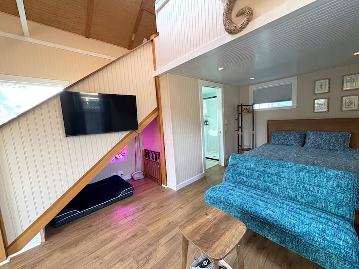 Small Beach Cottage Near The Coastal Trail - Half Moon Bay, CA