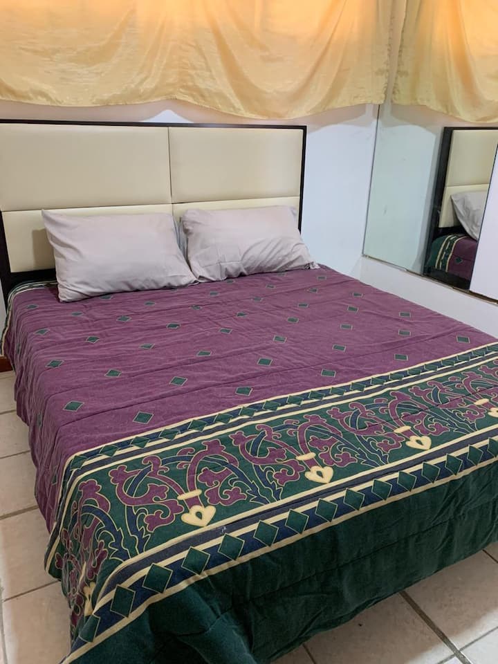 DJELOMIČNI POGLED NA SEKUNDARNU SOBU