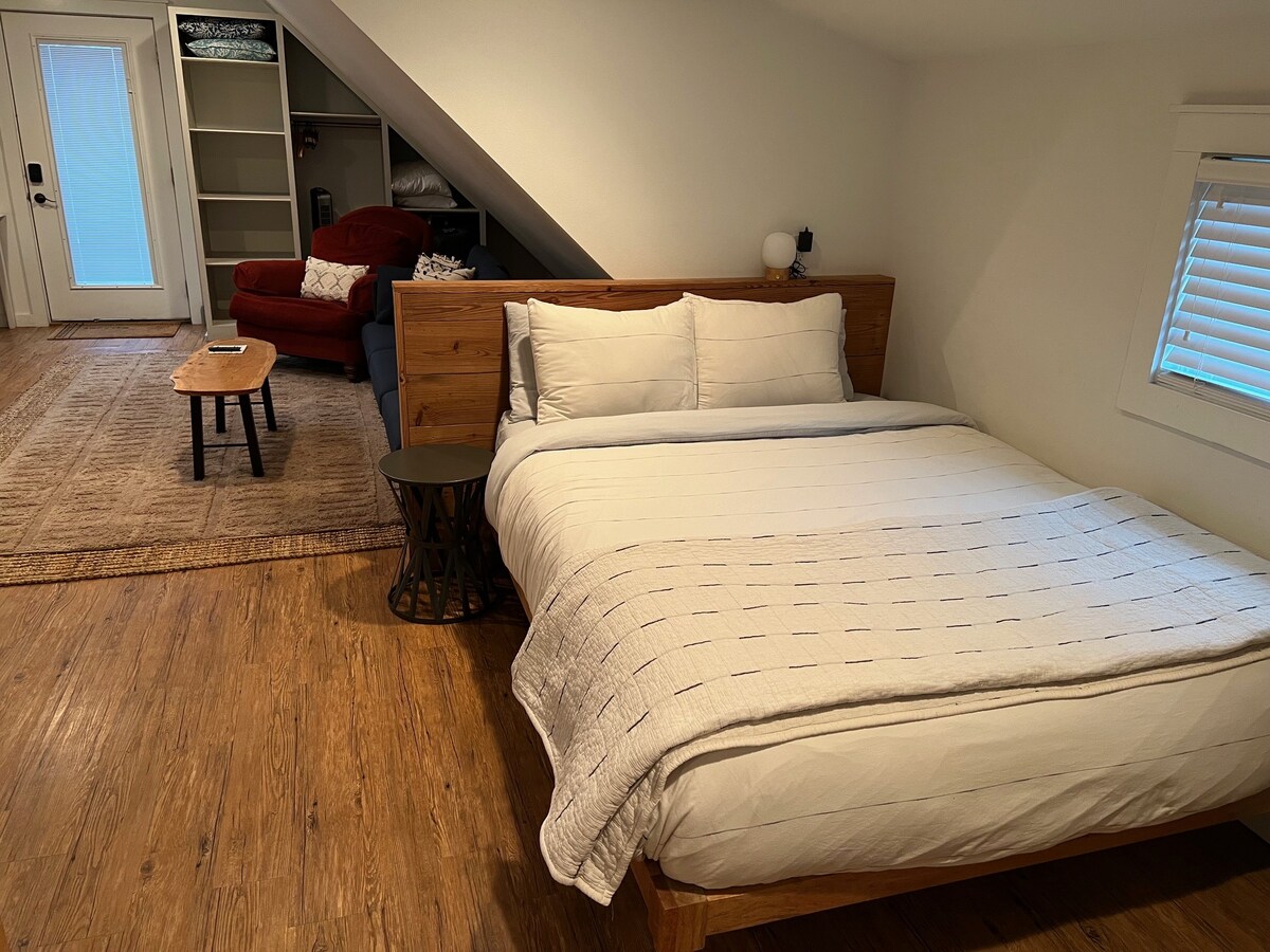 Central Austin Guesthouse