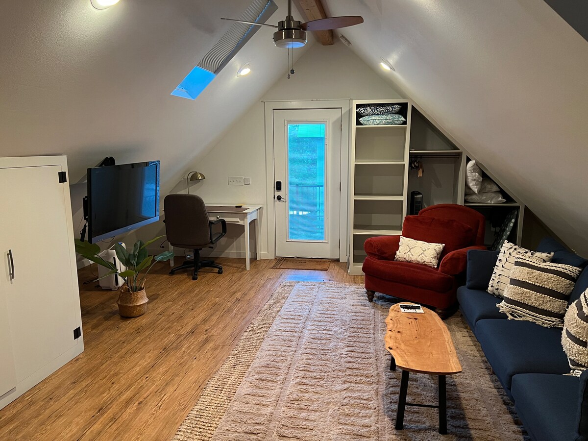 Central Austin Guesthouse