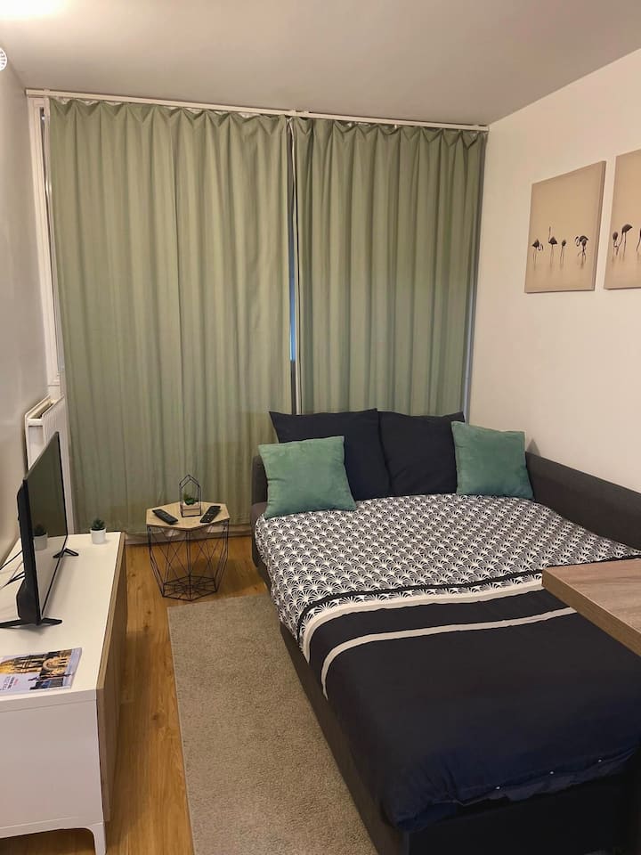 Ambienti i dhomës së gjumit