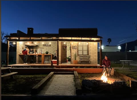 Beautiful cabin in the middle of town