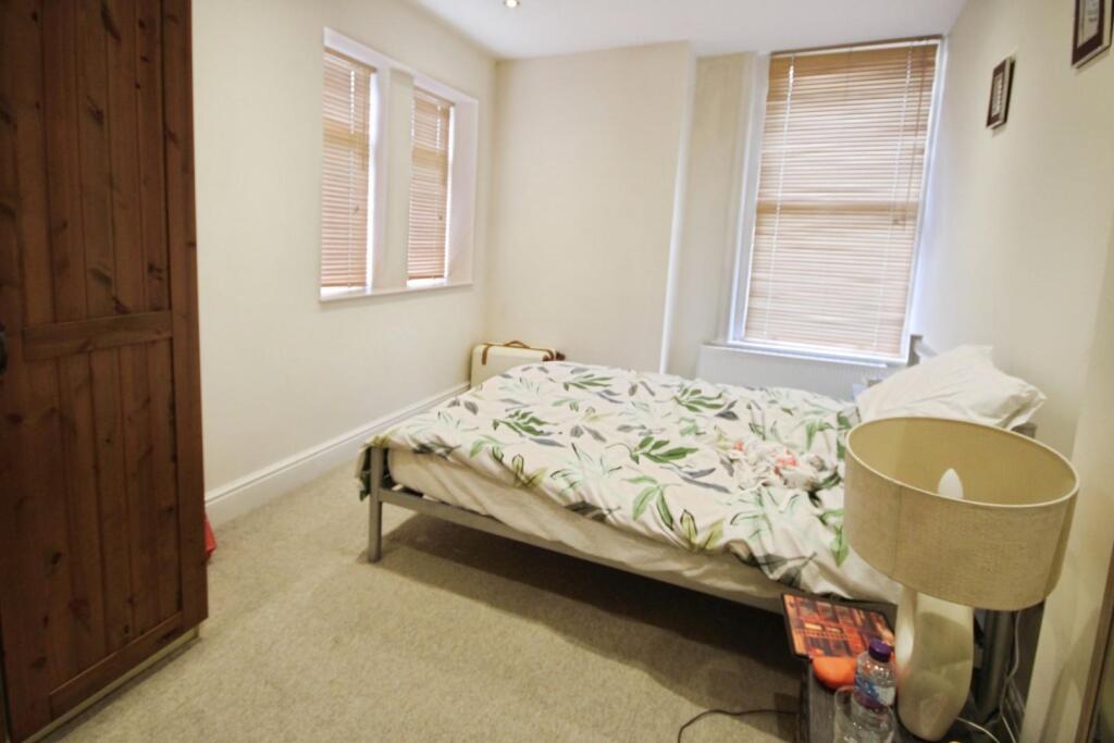 غرفة النوم 2