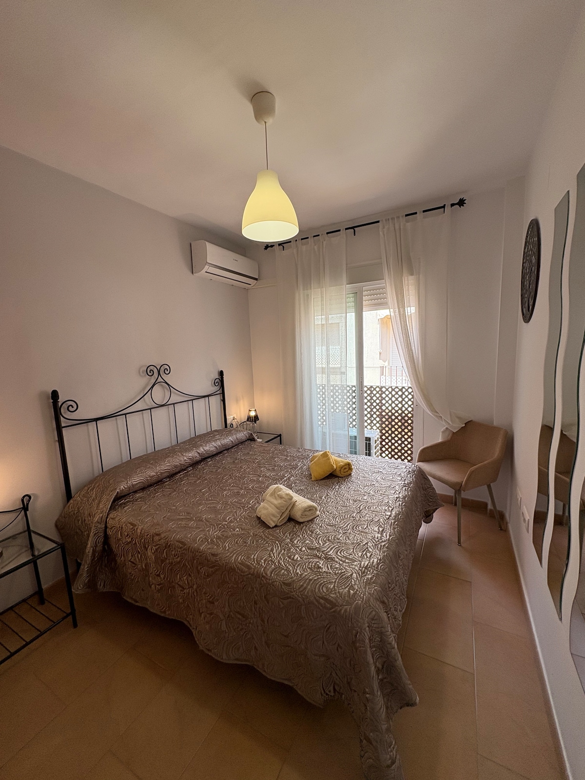 غرفة النوم 1