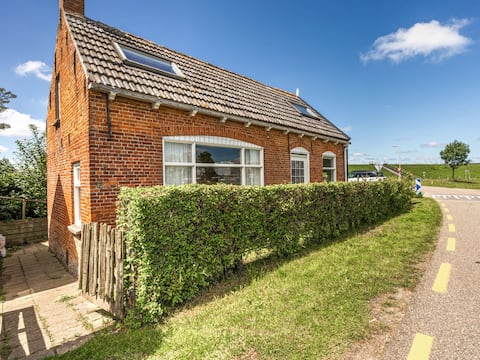 Top Airbnb: Holiday Home Nieuwvliet-Bad near Beach in Wijk 08 Nieuwvliet