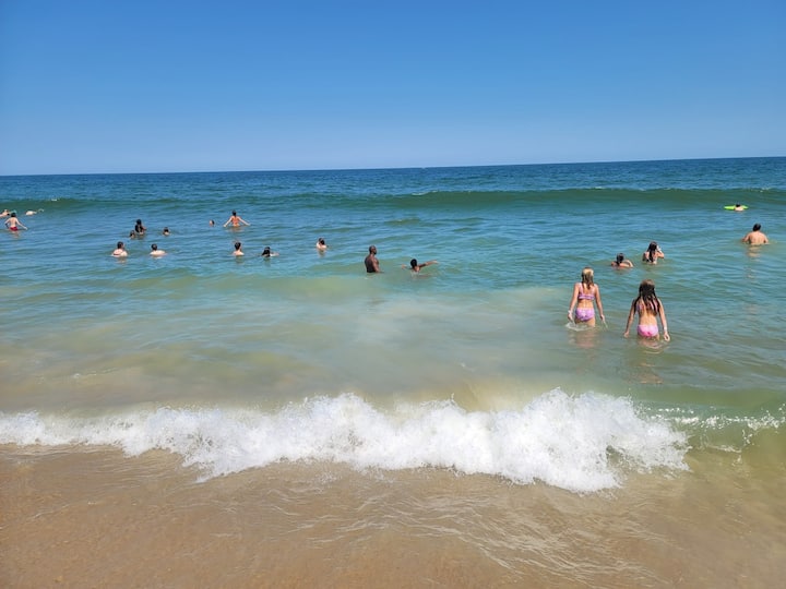Sunset Beach Bliss| Walk To Beach & Waterpark - Ocean City, MD