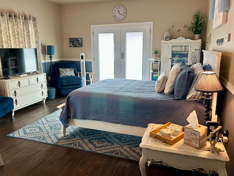 Top Airbnb: Adorable Cozy Cottage, base of Beautiful Mountains in San Bernardino