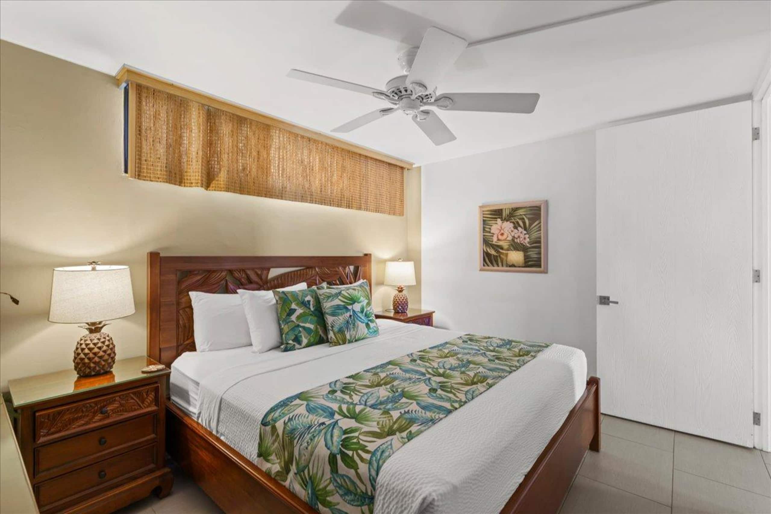 Condo in Lahaina · ★4.93 · 1 bedroom · 2 beds · 1 private bath - Image 17