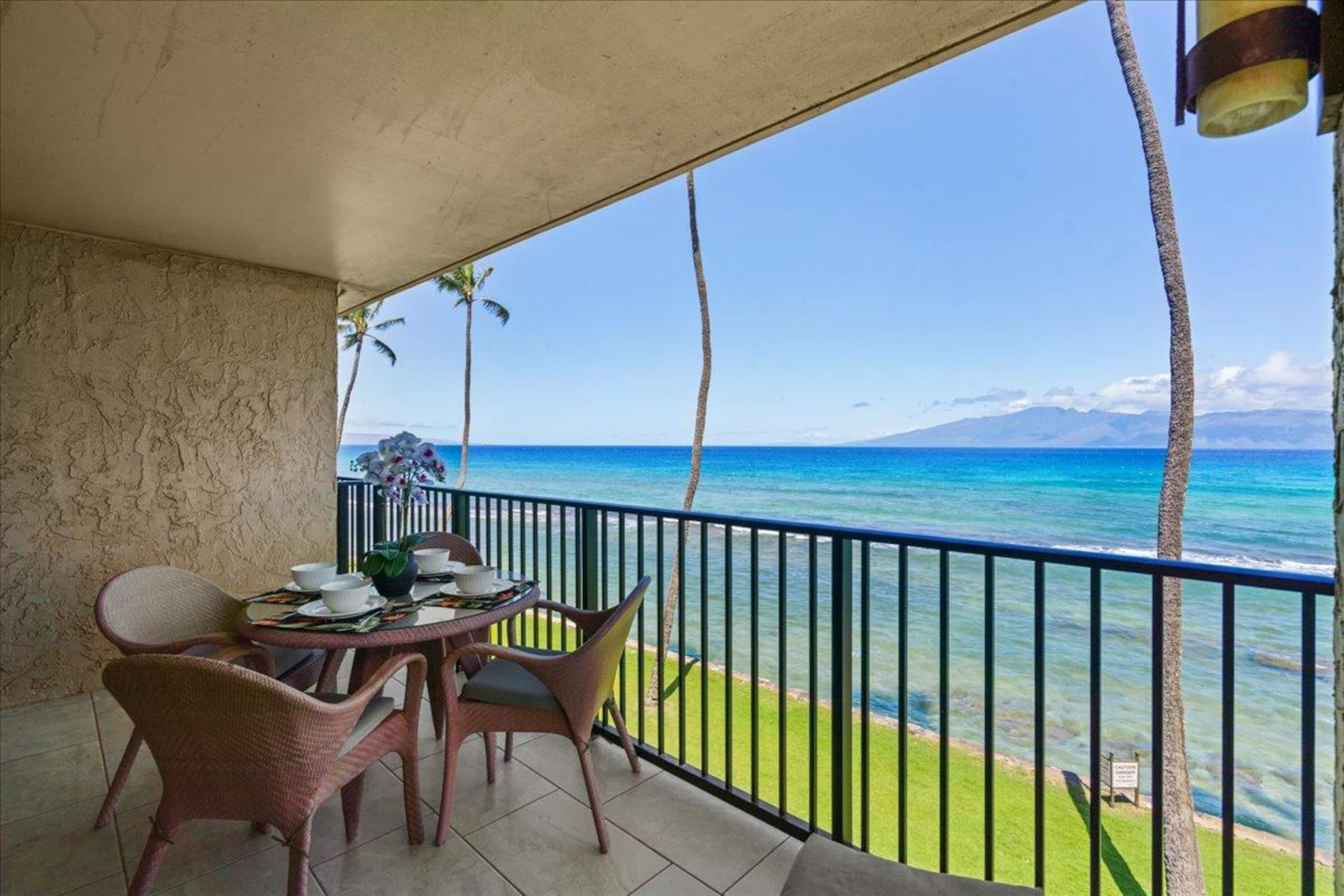 Condo in Lahaina · ★4.93 · 1 bedroom · 2 beds · 1 private bath - Image 48