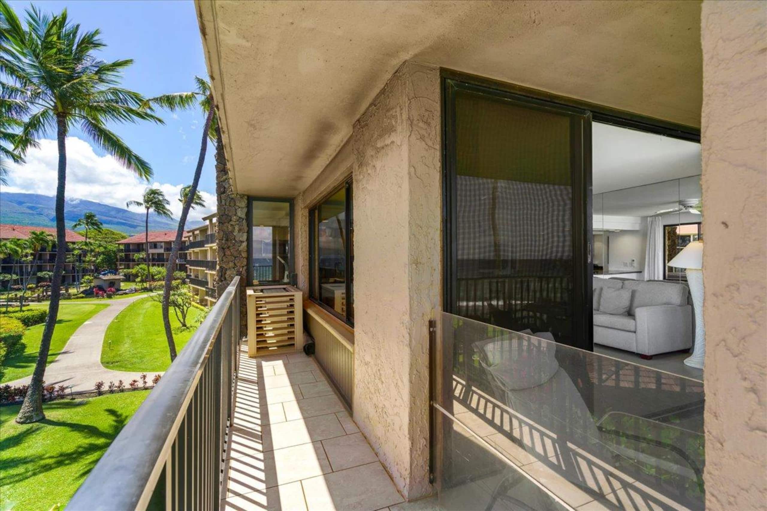 Condo in Lahaina · ★4.93 · 1 bedroom · 2 beds · 1 private bath - Image 51