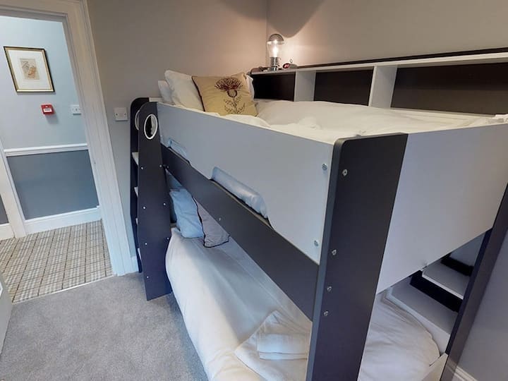 The Bunk Bed Room-twin-moderne-sdb Privée Avec Dou - Brixham