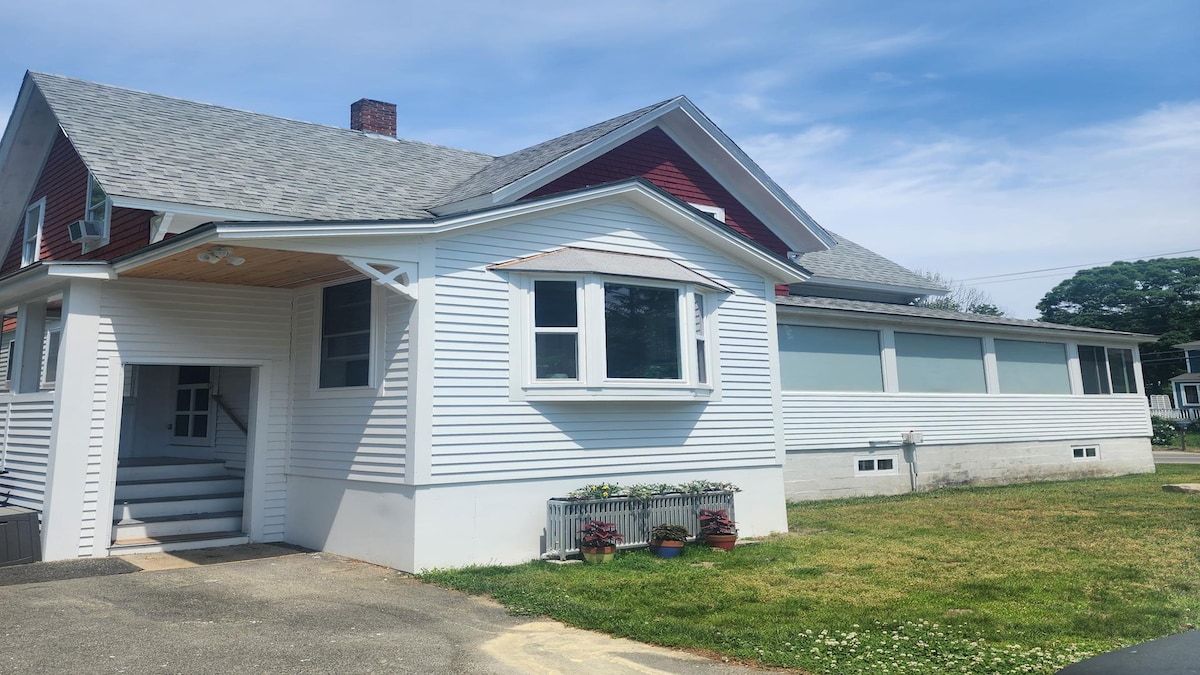 Main Street Cottage — photo 31