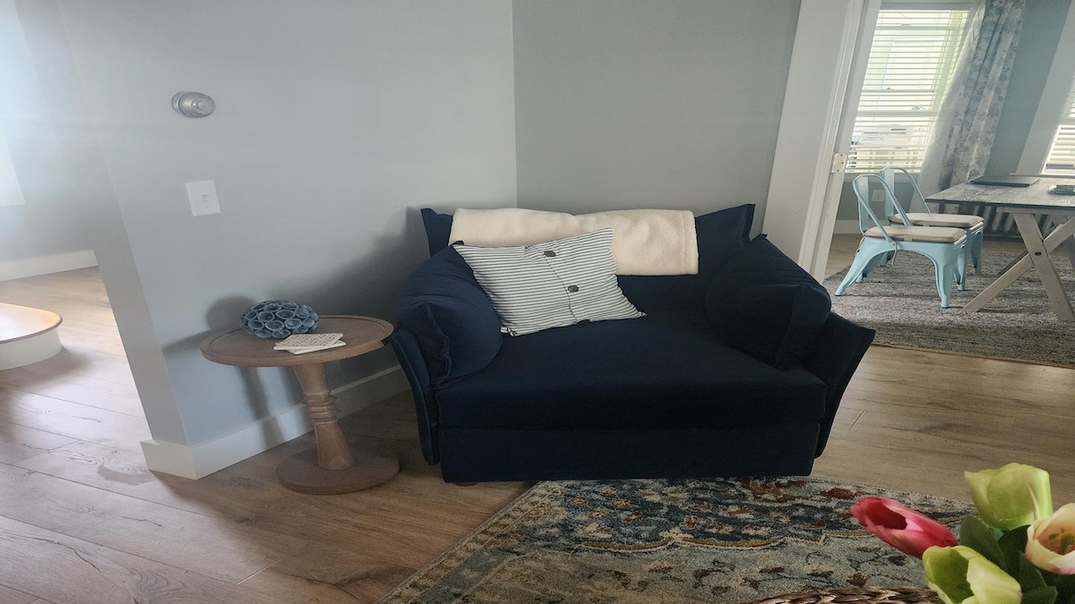 Main Street Cottage — photo 24