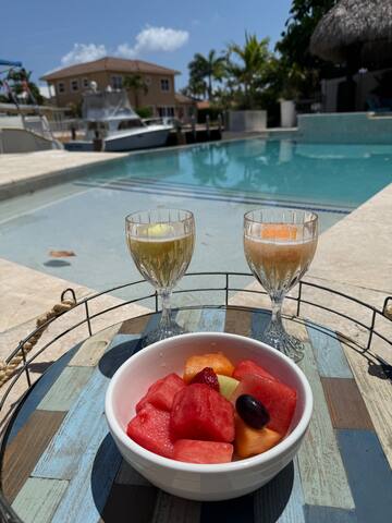 Spectacular Waterfront for12! Tiki, Pool & Hot Tub gallery image 2