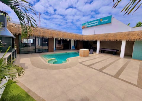 Vacation home - Home One (18 People Max)