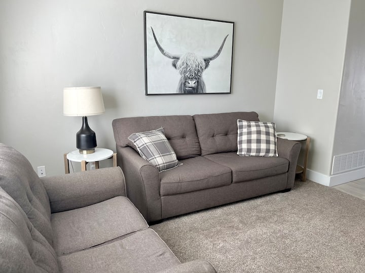 Cozy Townhome Near Downtown Idaho Falls - Idaho Falls, ID