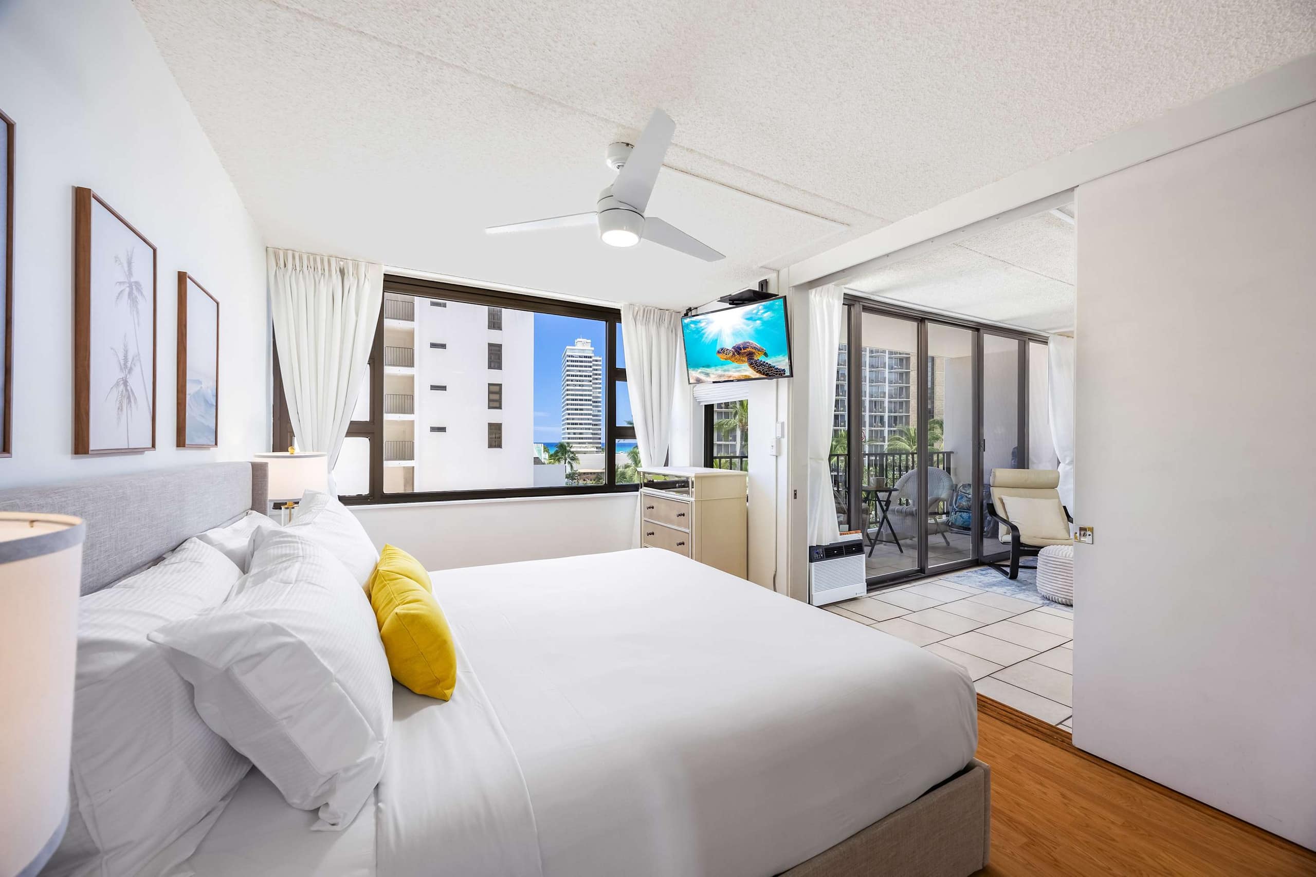 Condo in Honolulu · ★4.77 · 1 bedroom · 2 beds · 1 private bath - Image 1