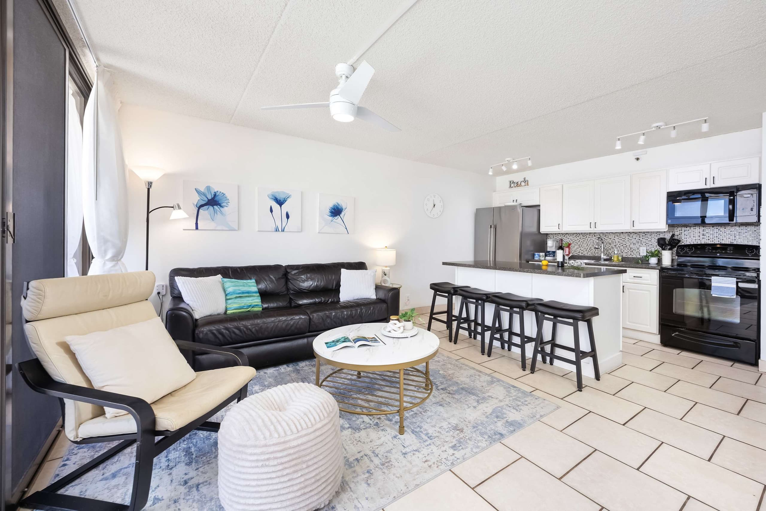 Condo in Honolulu · ★4.77 · 1 bedroom · 2 beds · 1 private bath - Image 9