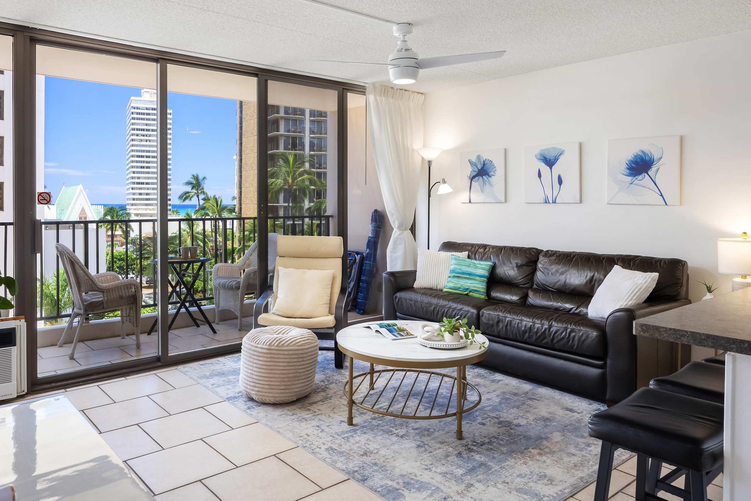 Condo in Honolulu · ★4.77 · 1 bedroom · 2 beds · 1 private bath - Image 8