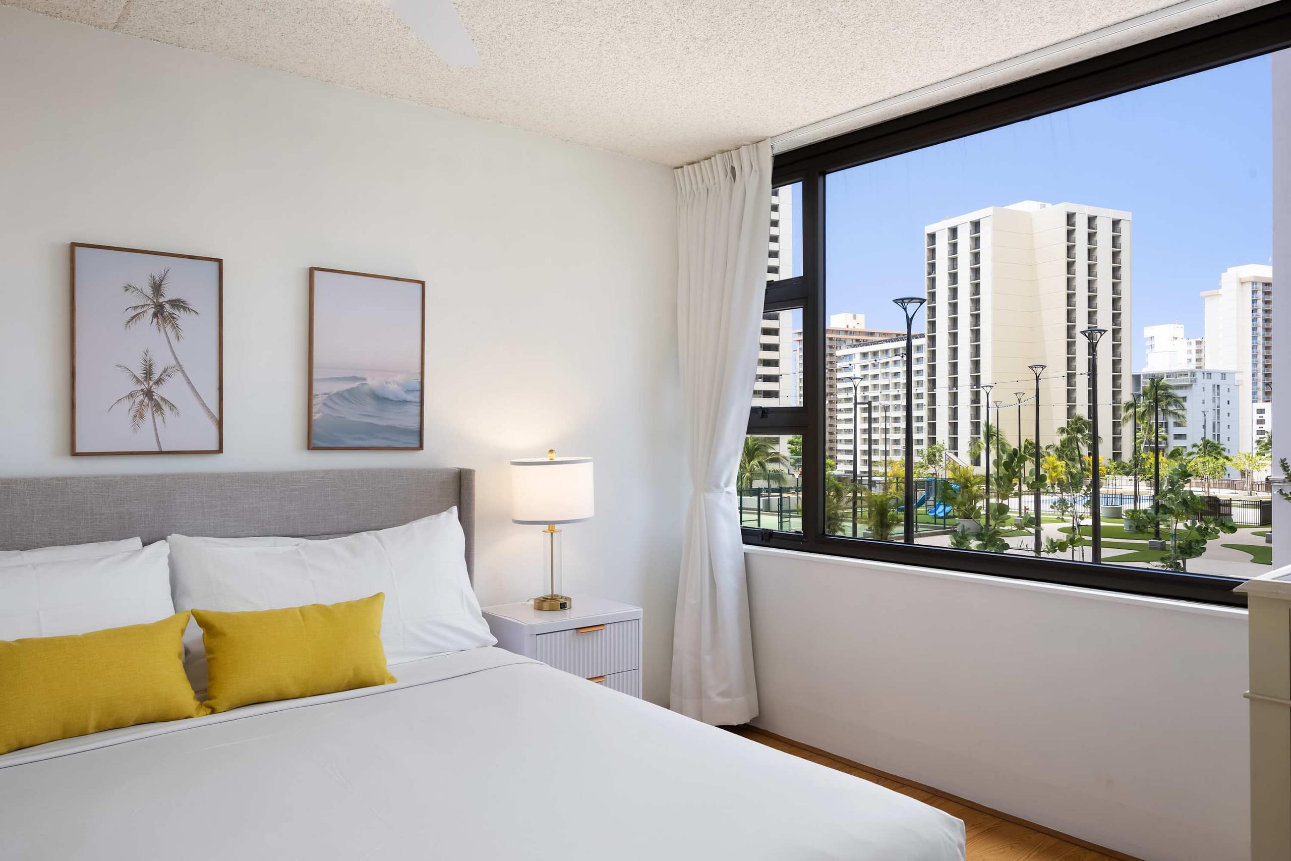 Condo in Honolulu · ★4.77 · 1 bedroom · 2 beds · 1 private bath - Image 29