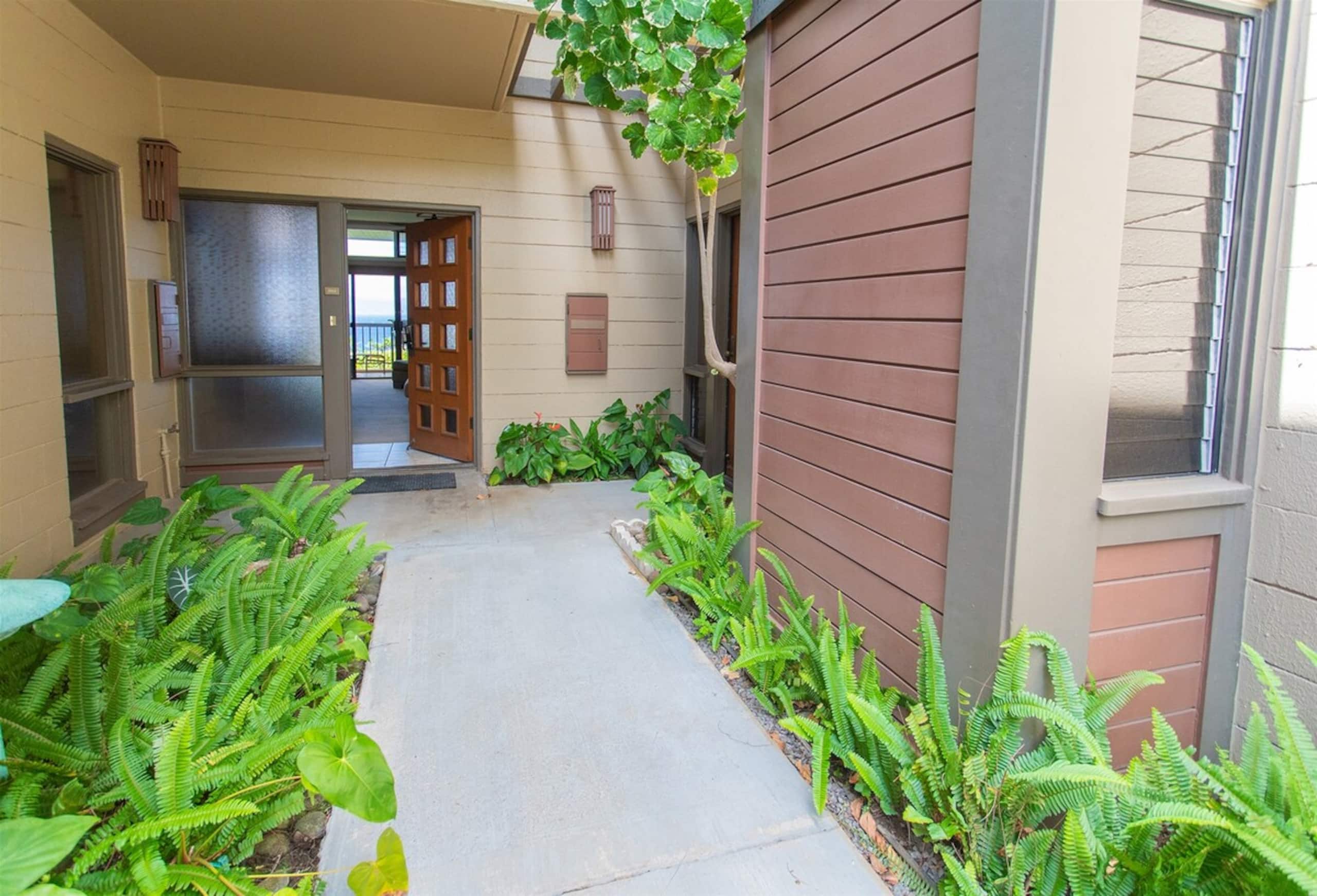 Villa in Lahaina · ★4.9 · 1 bedroom · 2 beds · 2 baths - Image 35