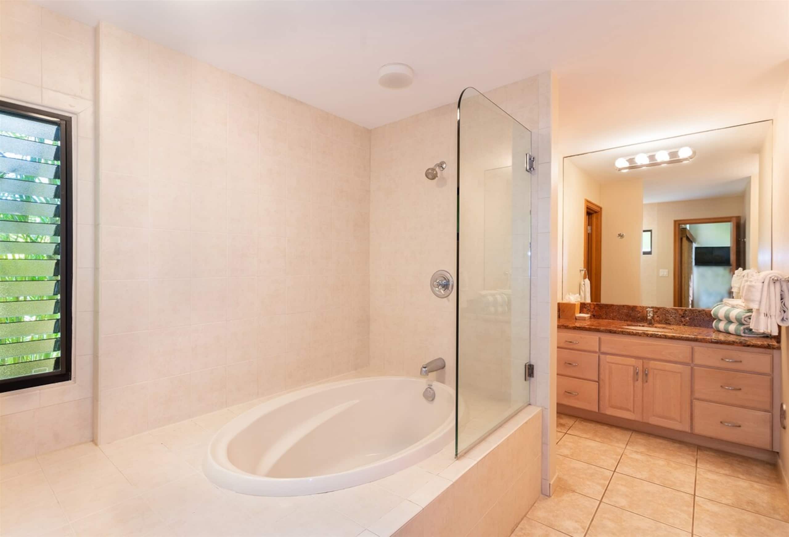 Villa in Lahaina · ★4.9 · 1 bedroom · 2 beds · 2 baths - Image 29