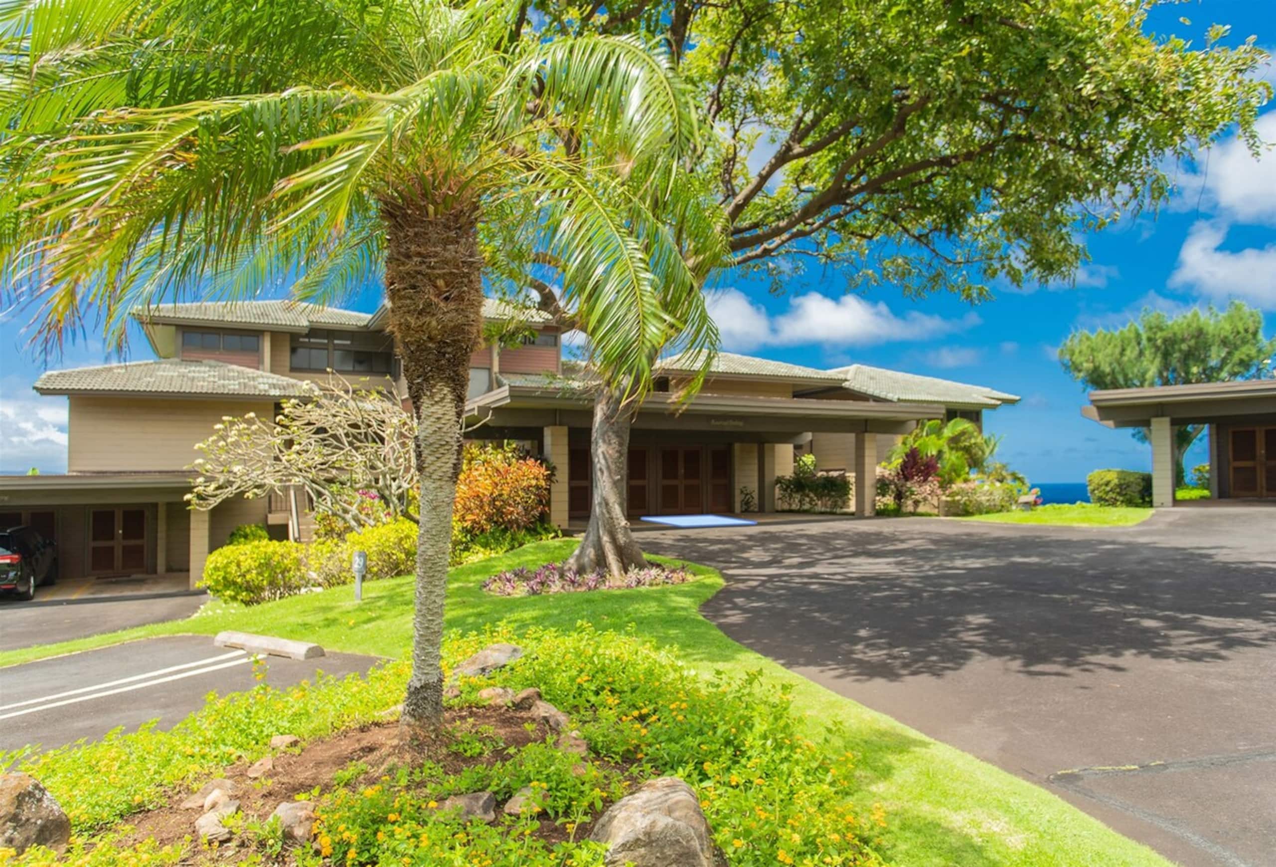 Villa in Lahaina · ★4.9 · 1 bedroom · 2 beds · 2 baths - Image 32