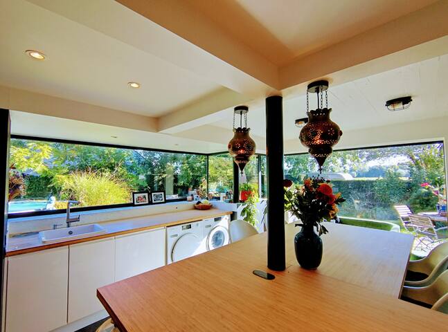 Villa Brutalisma* Famed Architect! Nature @ Gent gallery image 3