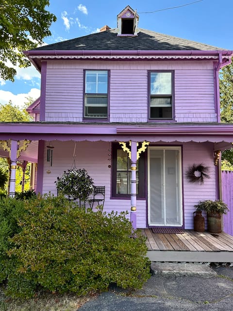 Retreat at Sea Cloud Cottage in Historic Wiscasset