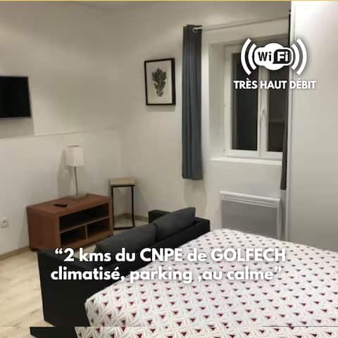 The Belot air-conditioned parking, quiet CNPE Golfech