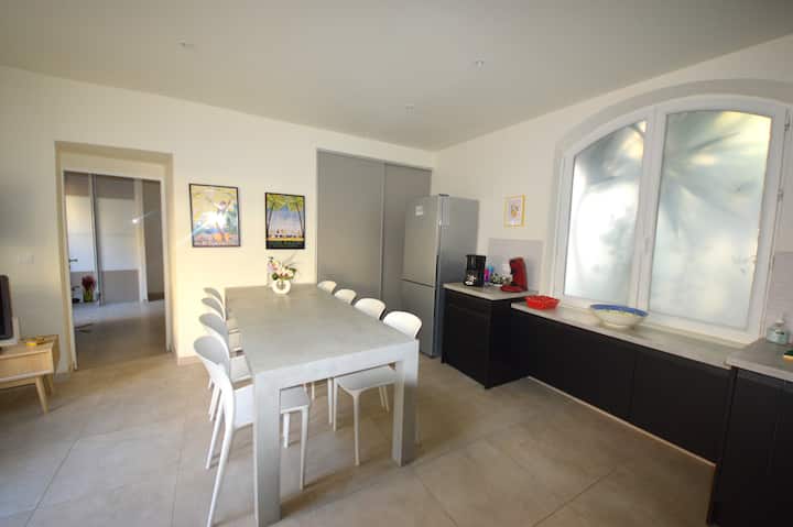 F276 Maison En Centre-ville Avec Cour Privative - Saint-Aygulf