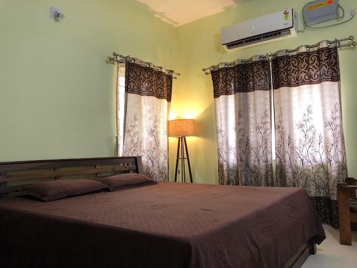 Cozy Ac Bed+dedicated Bath@ultra Low Budget - Bhubaneswar