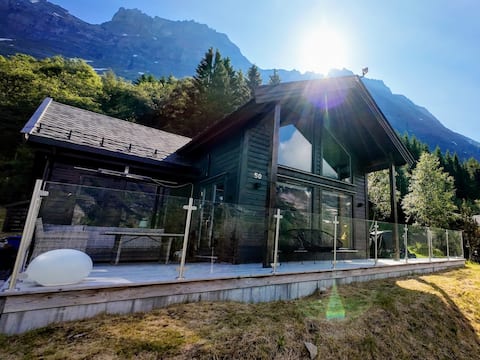Top 1% serene hideaway, 15 min from Geiranger