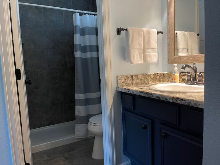 Lake Havasu Poolside Retreat - Lake Havasu City, AZ