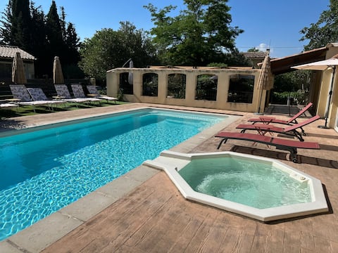 Natural cottage 10 sleeps, private pool and sauna