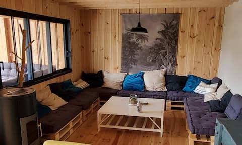 Top Airbnb: Charming villa with heated pool by the ocean. in Biscarrosse