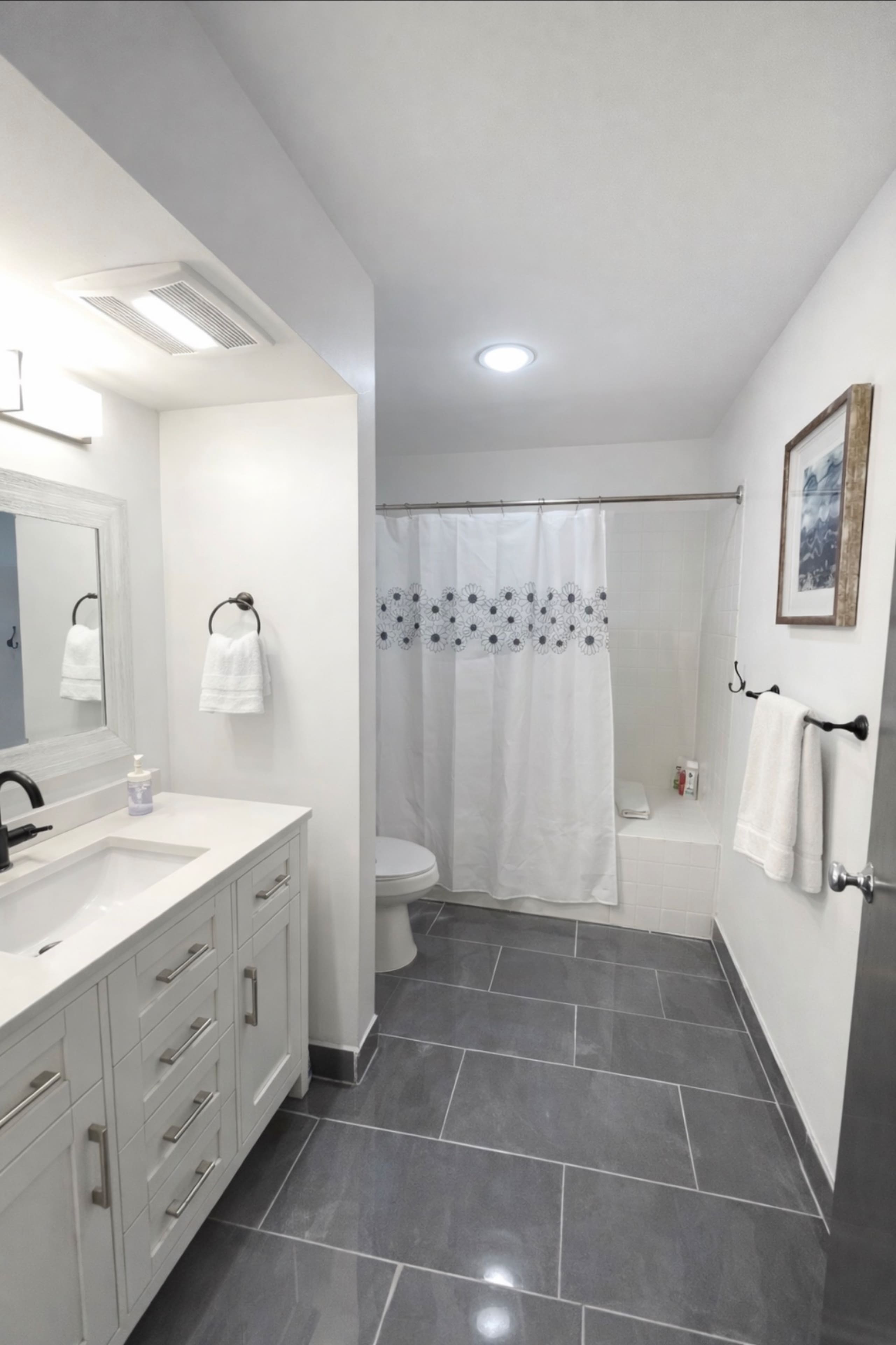 Condo in Kailua-Kona · ★4.69 · 1 bedroom · 2 beds · 1 bath - Image 4
