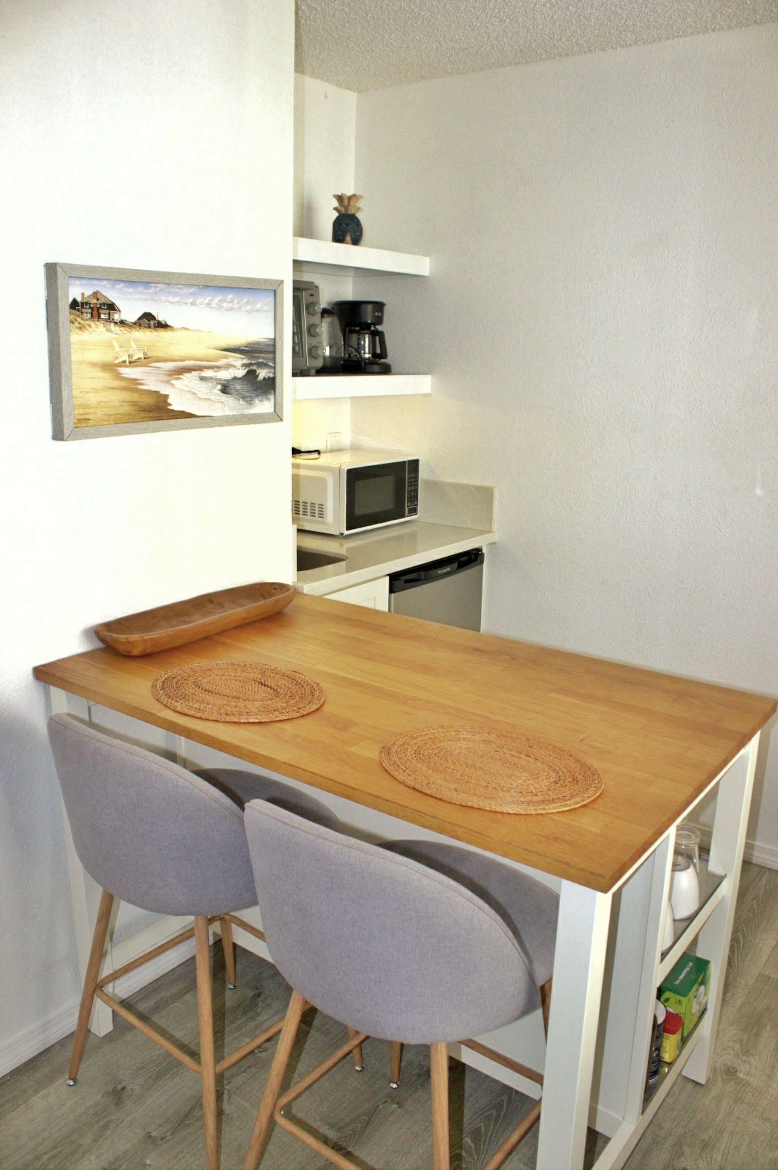 Cute Waikiki Studio with Free Parking - Image 4