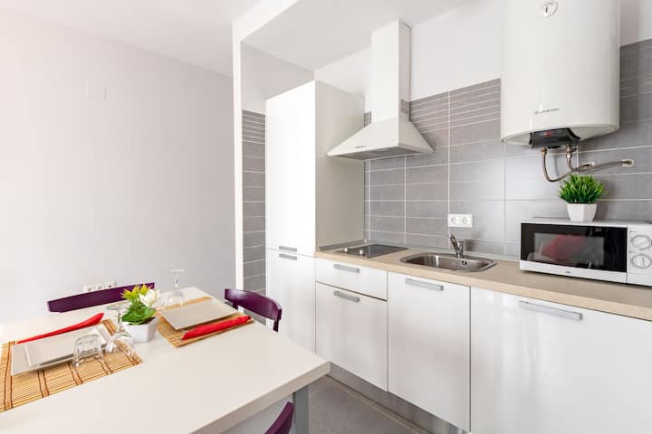 Apartamento Con Balcón En Pleno Centro - Monte Gordo
