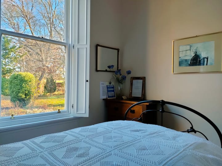 Servants quarter single