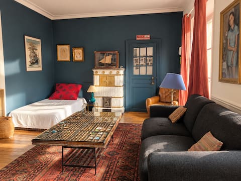 Annonce Airbnb populaire: 80 m² of charm, 3 minutes from the castle à Versailles