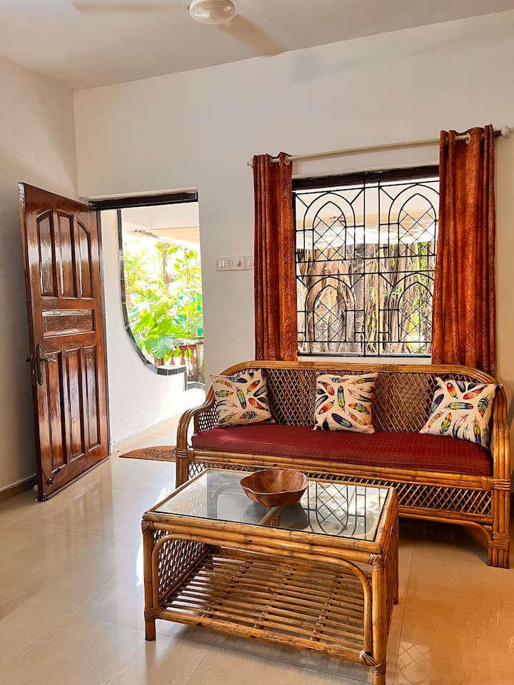 Living room image 2