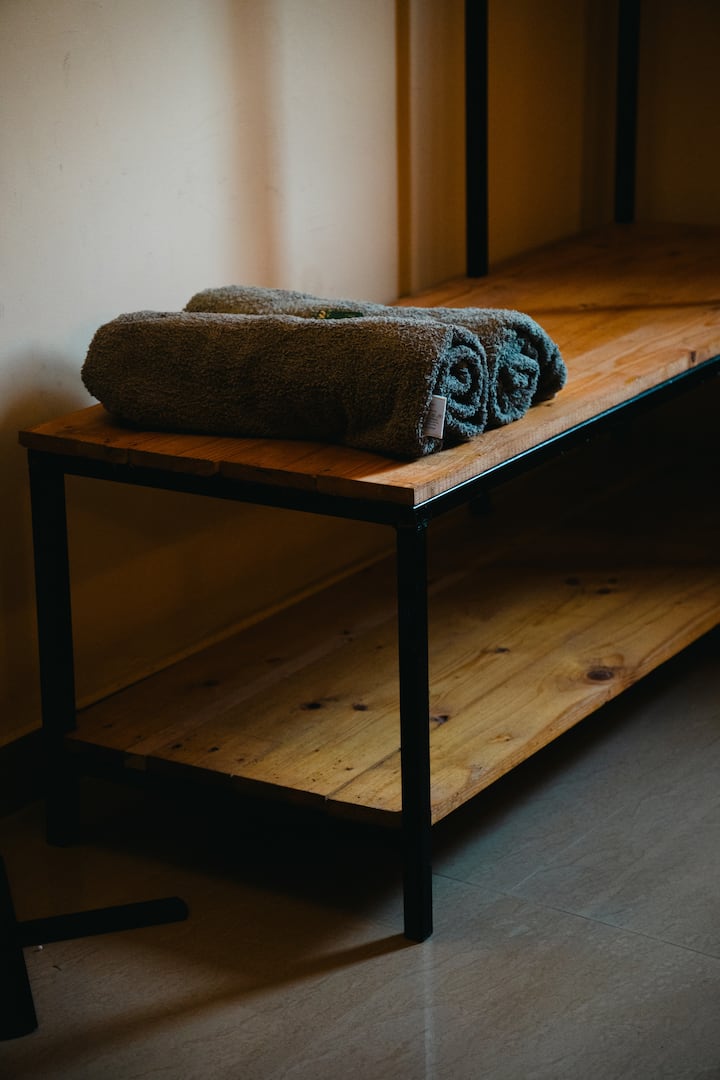 Bedroom 1 image 3