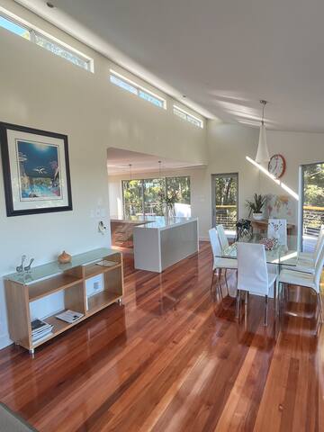 Harbour Lookout – 2 bathrooms gallery image 4