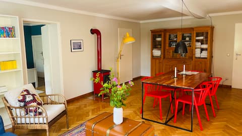 Charming old building apartment near the water